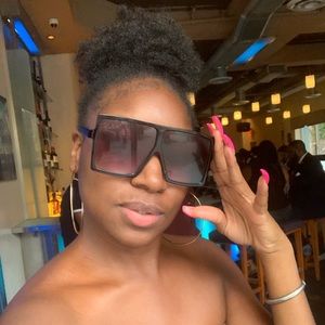 Meet your Posher, Xiomara